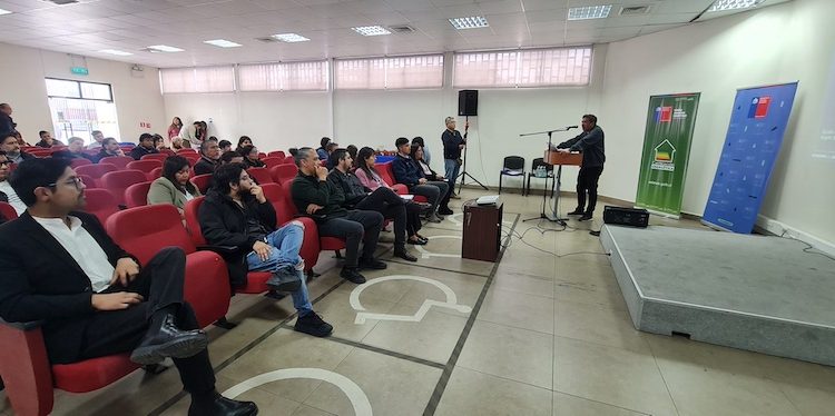 Servicios públicos presentaron experiencias regionales en 6ª Jornada de Construcción Sustentable y Cambio Climático