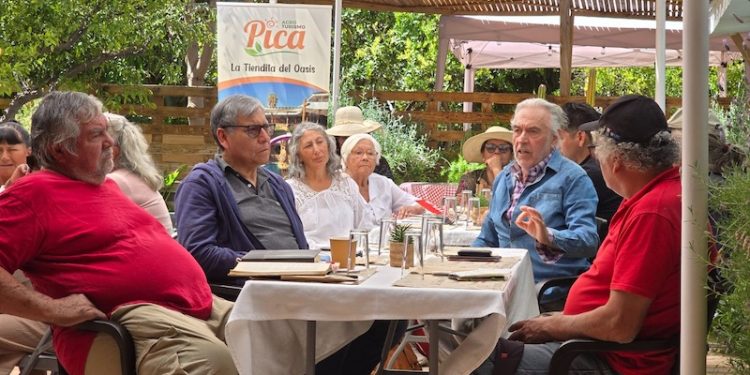 Exponen beneficios del programa Tierras Vivas a agricultores y agricultoras de Pica