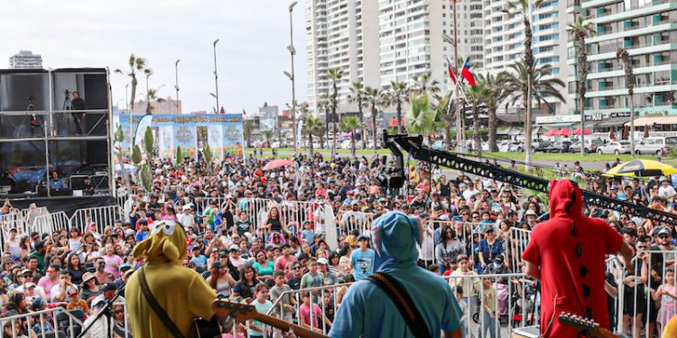 Miles de familias disfrutaron de “Calle de los derechos de niñas y niños 2025” de la Municipalidad de Iquique
