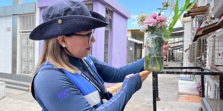 Llaman a reforzar medidas sanitarias en visitas a cementerios en el Día de Todos los Santos