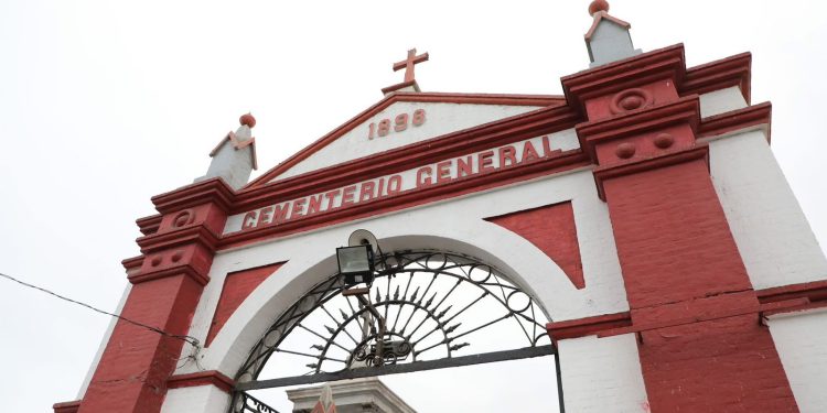 Municipalidad de Iquique informa horarios de servicios en fin de semana largo por Día de Todos los Santos