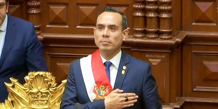 Congresista José Jerí asume como nuevo Presidente de Perú y declara «la guerra» a las bandas criminales