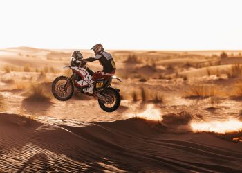 Nacho Cornejo refuerza su ritmo y navegación tras la Etapa 2 del Rally du Maroc