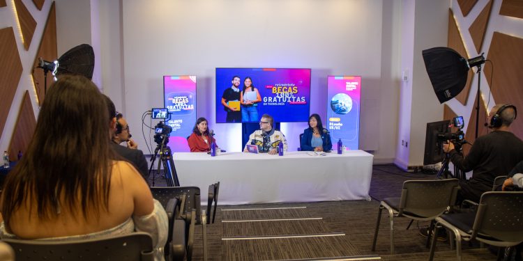 Talento Digital y SENCE lanzan 2.075 nuevas becas para impulsar la empleabilidad digital en Chile