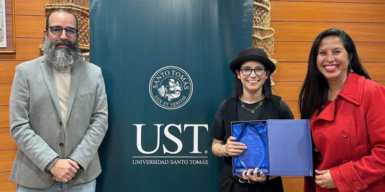 Egresada de Psicología UST participa en estudio internacional sobre autismo y riesgo suicida