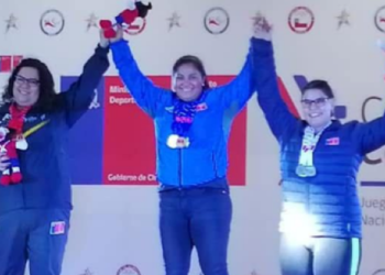 Nicole Matamala, 12 veces Campeona Nacional de Levantamiento de Pesas visita Museo del Deporte Hernán Cortez Heredia