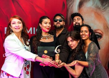 Ópera iquiqueña “Lágrimas de Sal” conquista los Premios Carmen 2025 como mejor musical regional