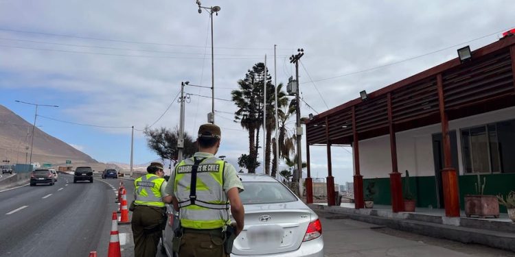 Carabineros de Tarapacá detuvo a 55 infractores este fin de semana