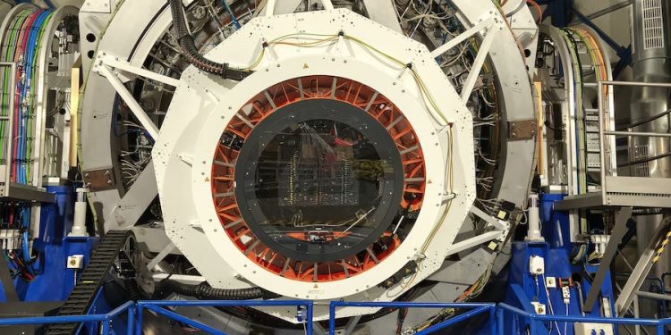 Chile celebra la primera luz de 4MOST: dos grandes proyectos integrados por astrónomos del CATA comienzan a explorar el Universo