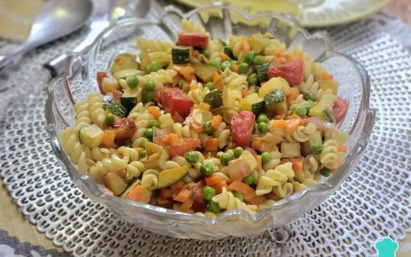 Ensalada de fideos con verduras