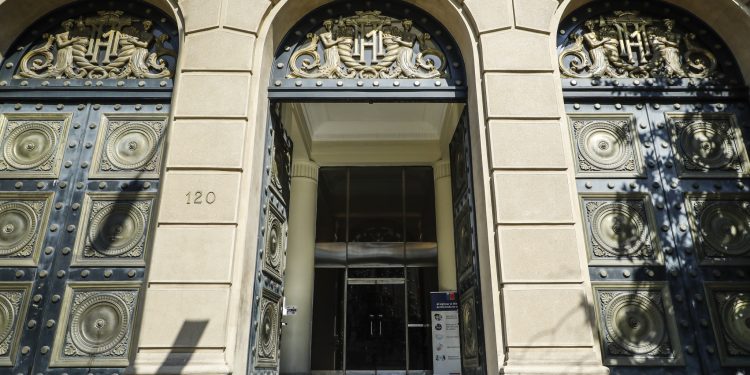 Hacienda ingresa a la Cámara proyecto de Ley que otorga nuevos beneficios tributarios en contribuciones para adultos mayores