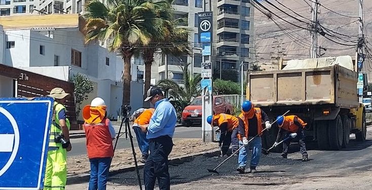 Taparon los hoyos y zanjas de calle Teresa Wilms Montt