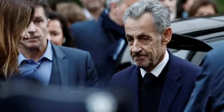 Sarkozy ingresa a prisión para cumplir pena de 5 años: Primer expresidente francés en ser encarcelado