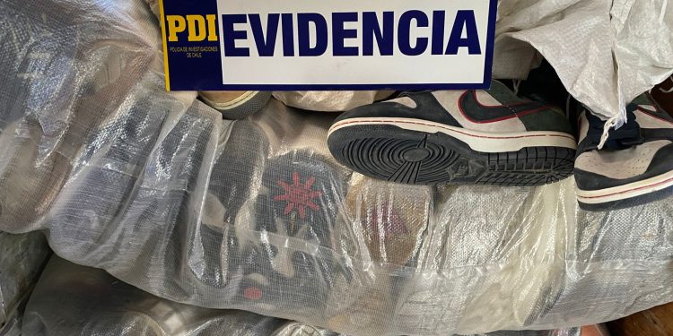 PDI detuvo a 3 imputados por receptación: Incautados más de 6 mil pares de zapatillas robadas en Cerro Chuño