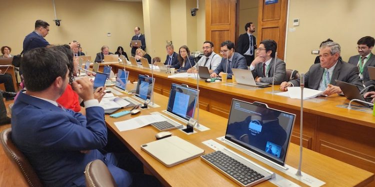 Comisión de Educación de la Cámara aprueba proyecto que fortalece el Sistema de Educación Pública y los SLEP