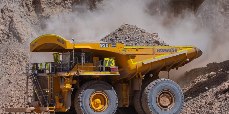 Lomas Bayas cierra 2025 con hitos históricos en renovación de flota mina