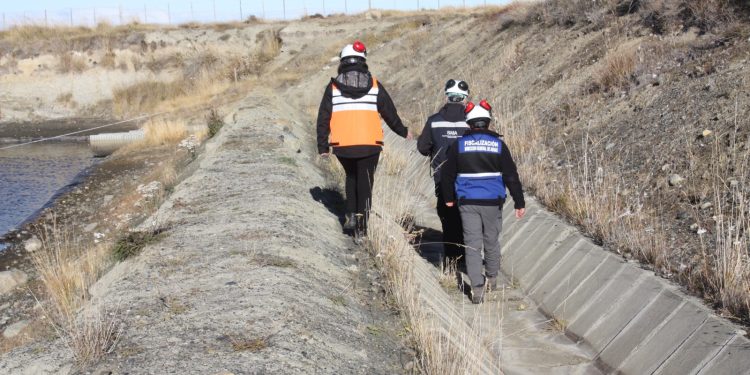 SMA y DGA firman convenio para fortalecer fiscalización ambiental de recursos hídricos