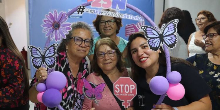 En La Tirana conmemoran el Día de la Eliminación de la Violencia contra la Mujer
