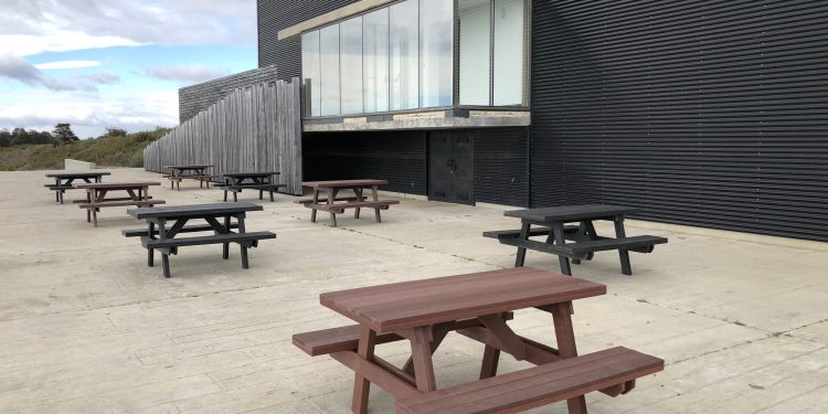 De residuos plásticos a un sustituto a la madera: El innovador emprendimiento que busca proteger el ecosistema magallánico