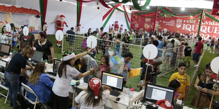 Concejo Municipal de Iquique aprueba adquisición de más de 11 mil juguetes para Fiesta de Navidad 2025