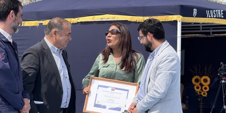 Emprendedora mejillonina gana el Premio “Mujer Empresaria Turística” 2025