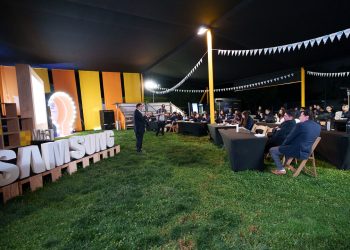 Samsung Innovation Campus Chile 2025 cierra edición récord con una masiva hackathon en ETM Day