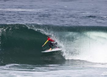 Circuito Nacional de Surf comienza a perfilar campeones nacionales en el Iquique Pro