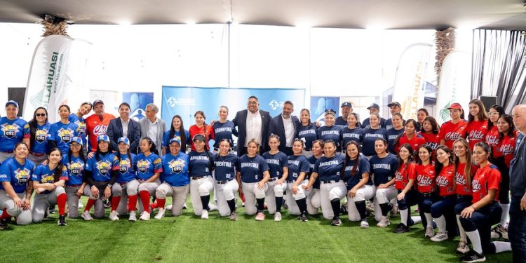Iquique da la bienvenida al Primer Torneo Internacional Femenino de Sóftbol