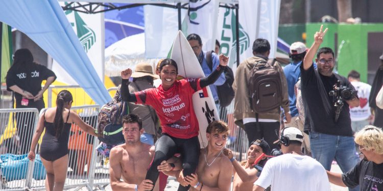 Circuito Nacional de Surf: Isidora Bultó logró una triple corona en el Iquique Pro