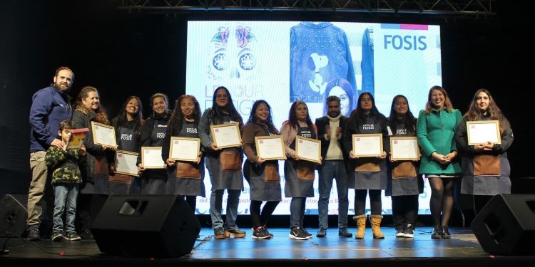 Expo FOSIS Tarapacá reunirá a 44 emprendedoras, artistas y gastronomía en tres días de feria en Buque Varado