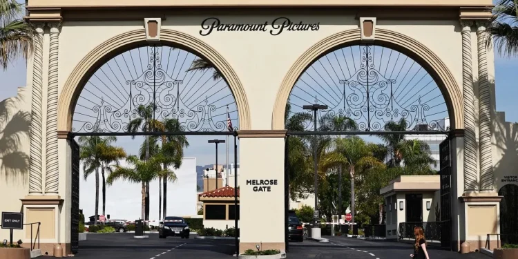 Chilevisión tiene nuevo dueño: Paramount anuncia acuerdo para la venta del canal a Vytal Group