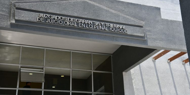 Tribunal de Iquique condena a 7 y 6 años de presidio a autores de robo con violencia