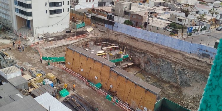 SMA formula cargo contra titular del Edificio Mirador Playa Brava IV por infracción a la Norma de Emisión de Ruido