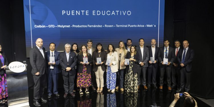 Empresas Abiertas triplicó sus visitas y convocó a más de 91 mil personas entodo Chile durante el 2025