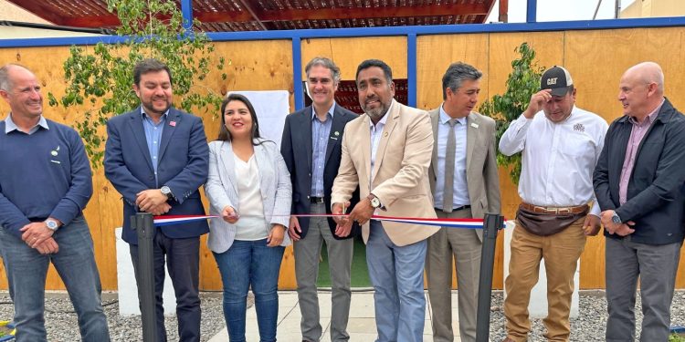 SQM inaugura la primera oficina de proveedores locales en Pozo Almonte para impulsar el desarrollo económico de Tarapacá