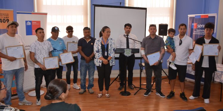 Usuarios del CAIS y del CRS aprobaron curso de mecánica básica automotriz