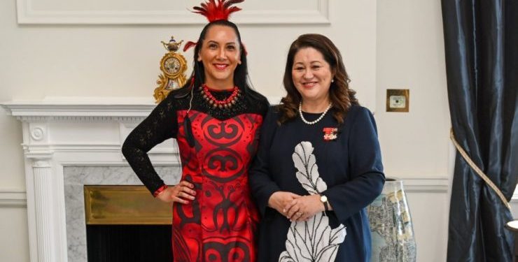 Quién es Manahi Pakarati, la embajadora chilena en Nueva Zelandia reprendida por Cancillería tras publicación en redes