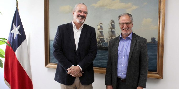 Contraloría toma razón de los contratos entre Corfo, SQM y Codelco que permiten dar continuidad a operaciones de litio en el Salar de Atacama