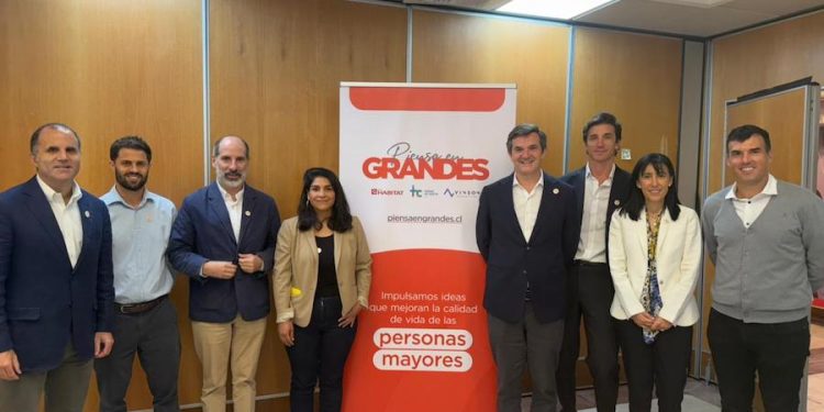 Piensa en Grandes 2025: Estos son los 4 emprendimientos chilenos que se potenciarán para mejorar la vida de las personas mayores