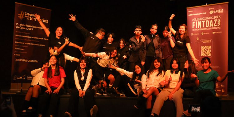 Programa “Pequeños Grandes Creadores” de FINTDAZ culminó con doble función de obras en la Sala Veteranos del 79