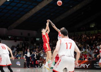 CD Valdivia vence a Los Leones y estira la definición de la Liga CHERY by Cecinas Llanquihue