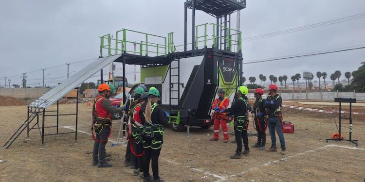 30 muertes por caídas en altura impulsan capacitación móvil en faenas del norte