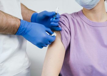 ¿Qué es la nueva “supergripe” H3N2? Lo que tenemos que saber para estar protegidos