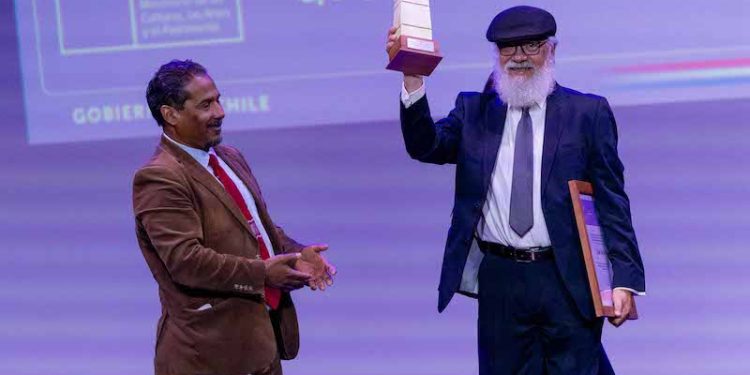 Personalidades de las artes tarapaqueñas reciben el Premio «Guillermo Jorquera Morales»