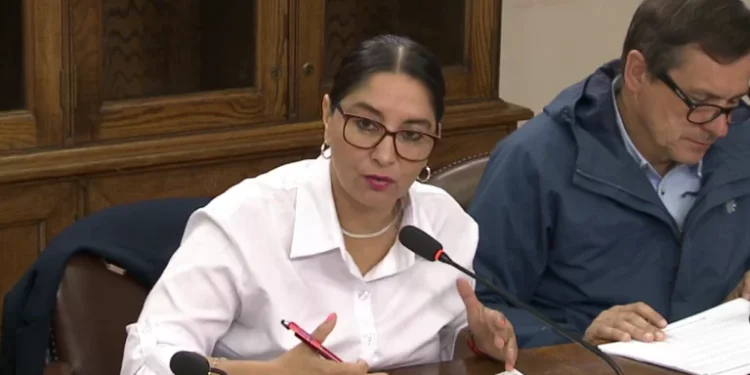 Las críticas del gremio de desalación a diputada PC por dilatar proyecto que promueve el despegue de la industria