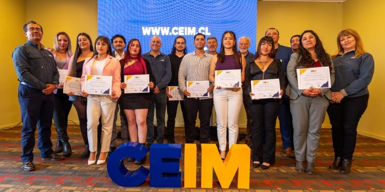 CEIM marca un hito en La Serena con la certificación de sus primeras generaciones CAEX