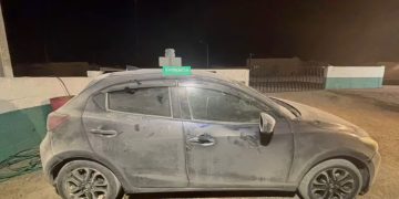 Detenidos intentando cruzar la frontera en vehículo robado / Infractores tienen 15 años