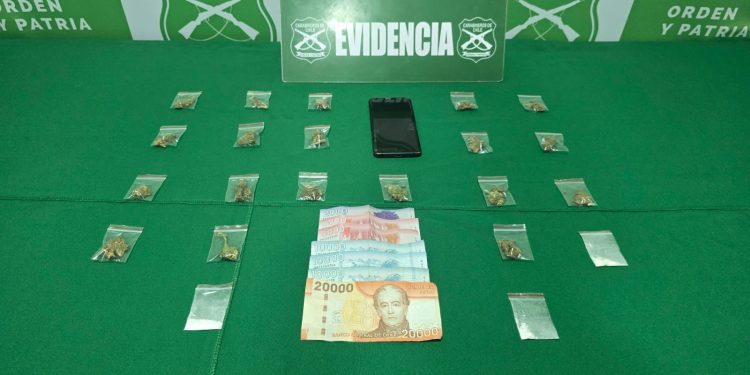 Detienen a vendedor de drogas cerca de Feria Navideña