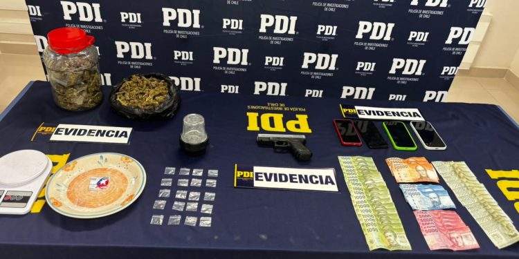 Diligencias por amenazas permiten a la PDI en Calama incautar arma, droga y detener a dos extranjeros