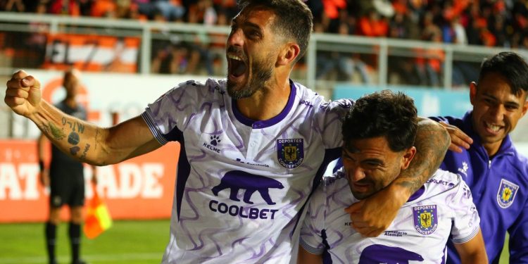 Deportes Concepción regresó a la Primera A / Ganó a Cobreloa 3-2